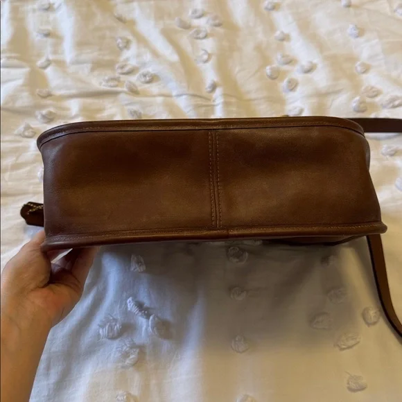 Vintage Coach City Bag Brown Leather Crossbody - Picture 8 of 15